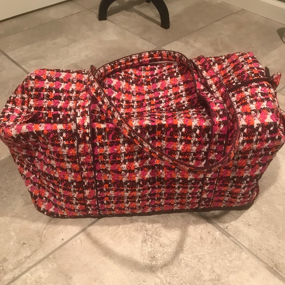 NWOT Vera Bradley Duffel - Picture 2 of 3